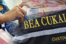 Bea Cukai Kantongi Rp206,21...