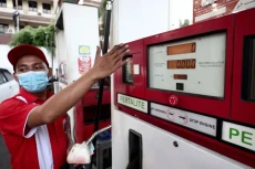 Harga Minyak Dunia Turun-Naik,...