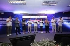 Ini Strategi OJK Lindungi...