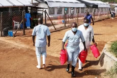Cegah Penyebaran Ebola,...