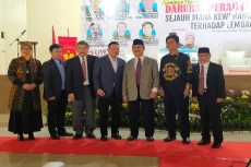 Presiden Diminta Turun...
