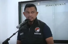 Perangi Narkoba, Polisi...