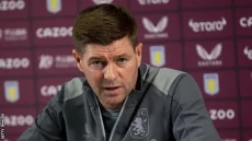 Steven Gerrard Dipecat...