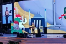 Jokowi Puji Airlangga...