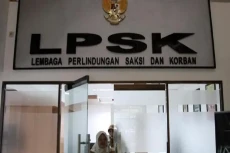 Kasus Teddy Minahasa,...