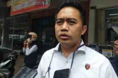 Bejat! Pegang Kemaluan...