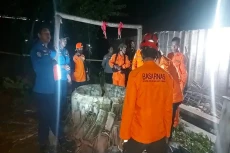 Warga Pati Tewas di...