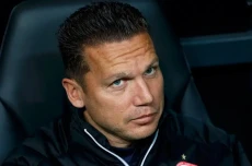 Sambangi PSG, Barak...