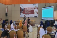 Holding BUMN Mampu Kembangkan...