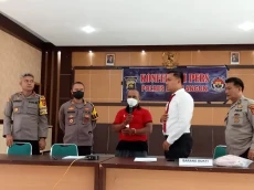 Nafsu Jahanam Pria Beristri...
