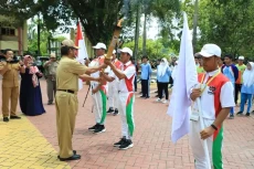 Kirab Api Obor Porprov...