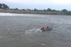 Tenggelam di Sungai...