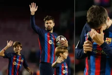 Gerard Pique Ucap Salam...
