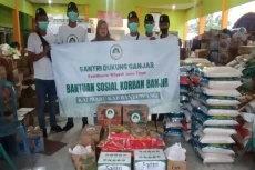 Relawan Santri Dukung...
