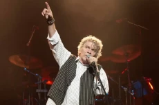Profil Dan McCafferty,...