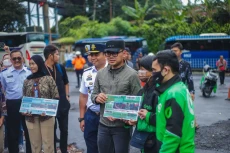 Ojol dan Sopir Angkot...