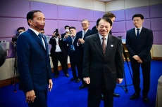 Bertemu Presiden ADB,...