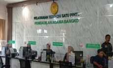 Jelang Akhir Tahun,...