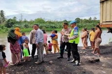 2 Bocah Terseret Arus...