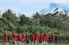 Kim Jeffrey Kurniawan:...