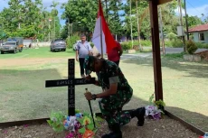 Kesultanan Tidore Dukung...