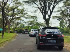Akhir Pekan Ingin Wisata...