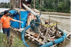 Polda Sulut Tangkap...