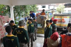 Depo Bangunan Salurkan...