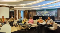 Pelaku Industri Pulp...