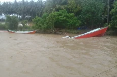 Banjir Terjang Kolaka,...