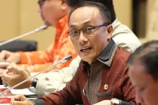 Kemendagri Tegaskan...