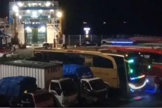 Pelayaran Dihentikan...