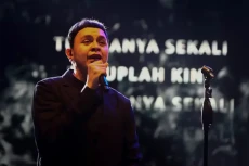Tulus Akan Gelar Konser...