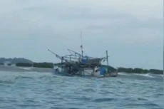 Cuaca Buruk, Kapal Nelayan...