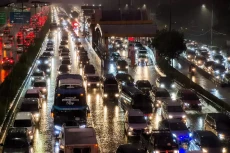 Macet Libur Nataru,...