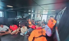 Kapal LCT Ronnysa And...