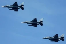 Jepang Kirim Jet Tempur...