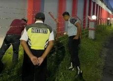 Aksi Lempar Paket Sabu...