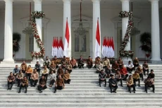 Soal Reshuffle Kabinet,...