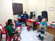 Viral Ibu Kandung Siksa...