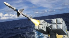 Rudal Sea Sparrow akan...