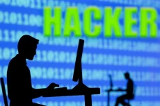Hacker Rusia Targetkan...
