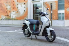 Yamaha Luncurkan Motor...