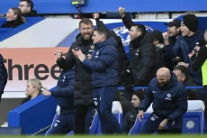 Chelsea Bungkam Crystal...
