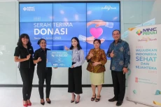 PD MNC Center Serahkan...