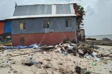 Ratusan Rumah di Pesisir...
