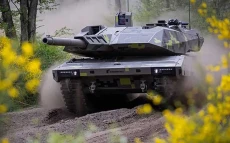 Jerman Pamerkan Tank...