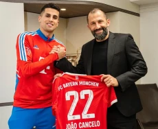 Bayern Munchen Pinjam...
