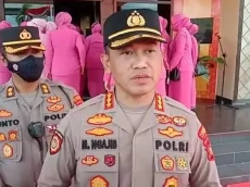 Jari Bayi Putus Dipotong...