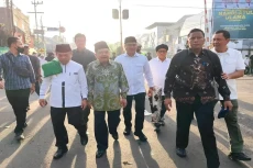 Terjebak Macet, Jusuf...